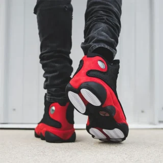Air Jordan 13 Bred