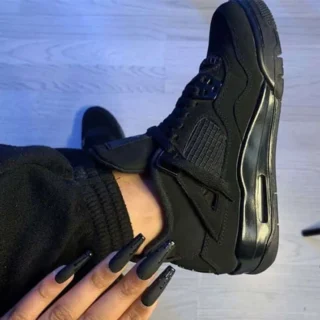 Jordan 4 Black Cat