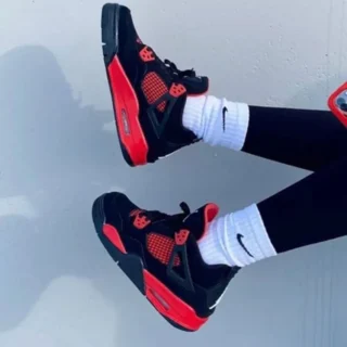 Jordan 4 red thunder